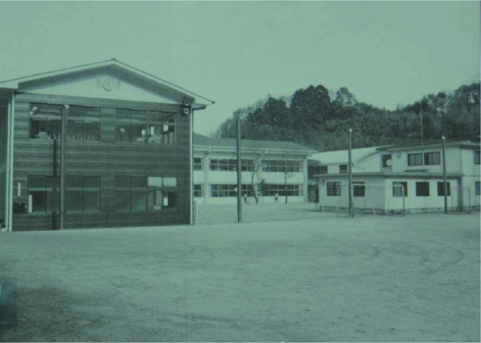 稲葉学園高等学校は、2016年に創立100周年を迎えました。