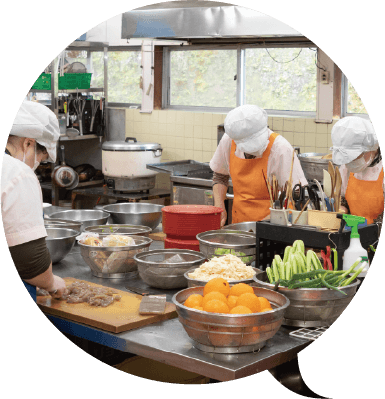 仲間との楽
しい寮生活!!